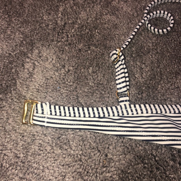 Swimsuit top - Picture 4 of 5